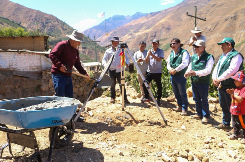 Midagri inicia obra de riego hídrico en Huaura