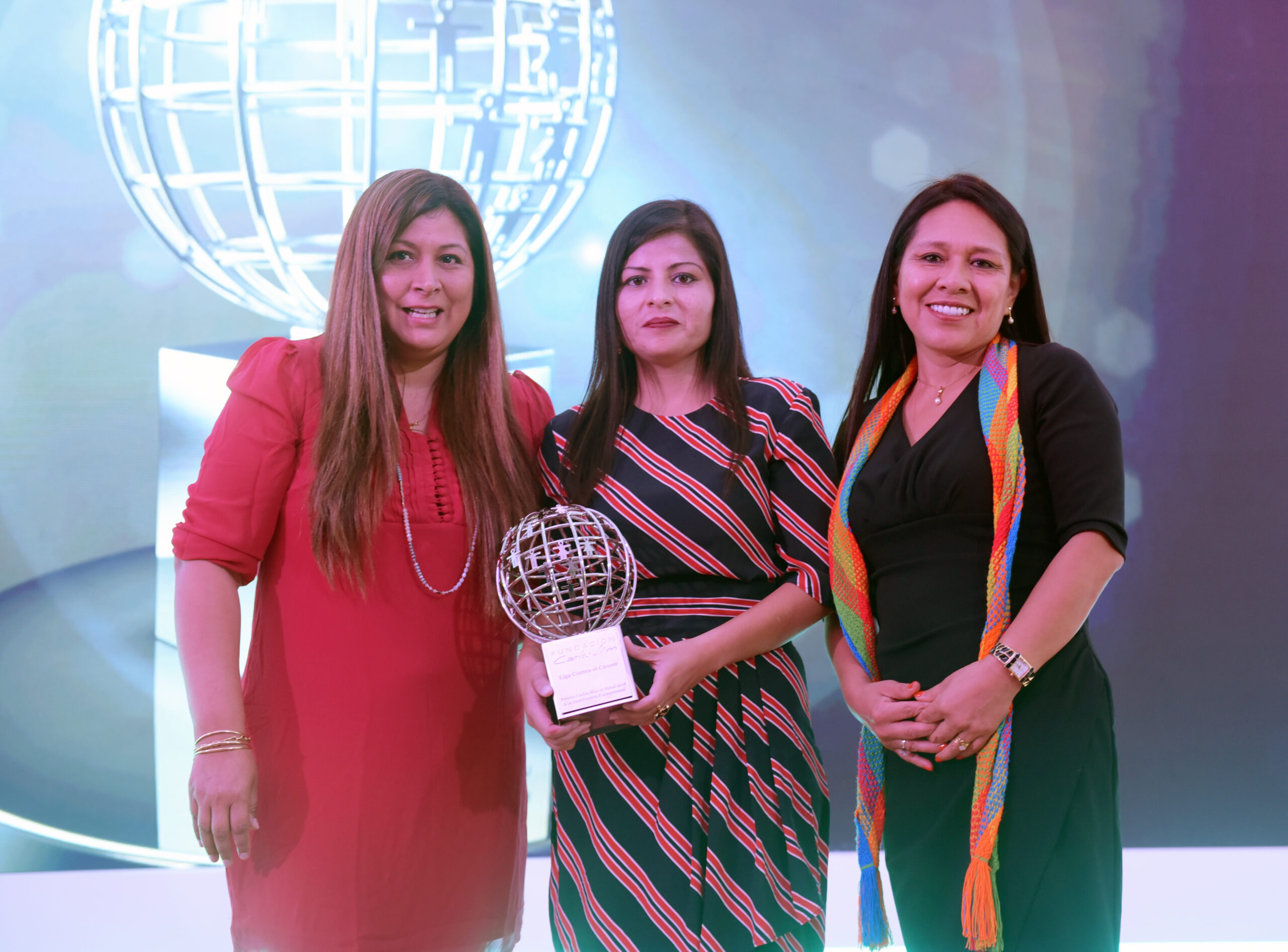 Cinco peruanos reciben Premios Carlos Slim en Salud