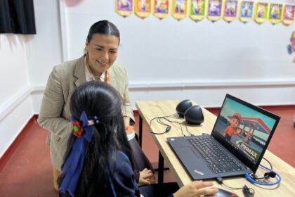 Primax implementa laboratorio digital en escuela de cercado